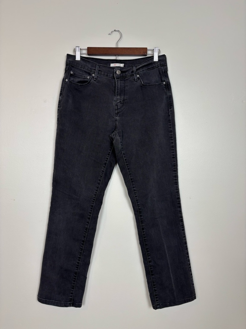 Levis Jeans Womens 29 505 Straight Leg Denim in Washed Black